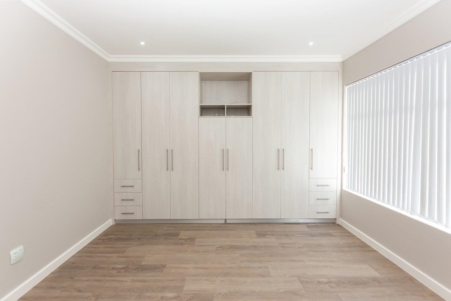 4 Bedroom Property for Sale in Myburgh Park Western Cape